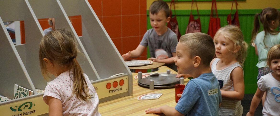 kids playing in museum