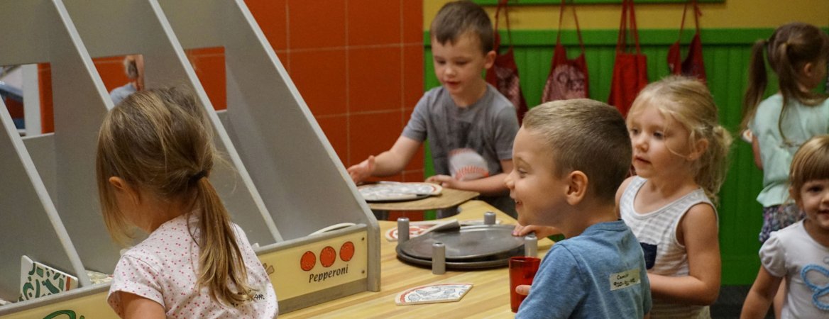 kids playing in museum